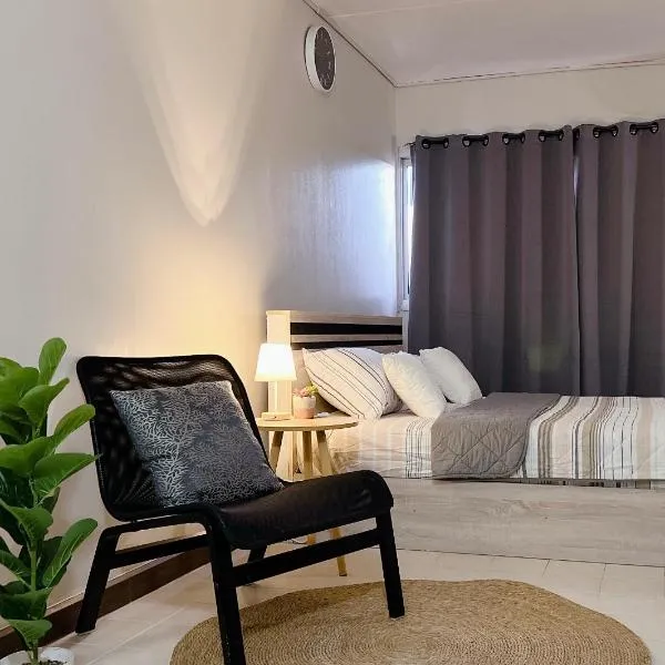 Condo Popular T4 Impact Muangthong by Tide, hotel v destinaci Pak Kret