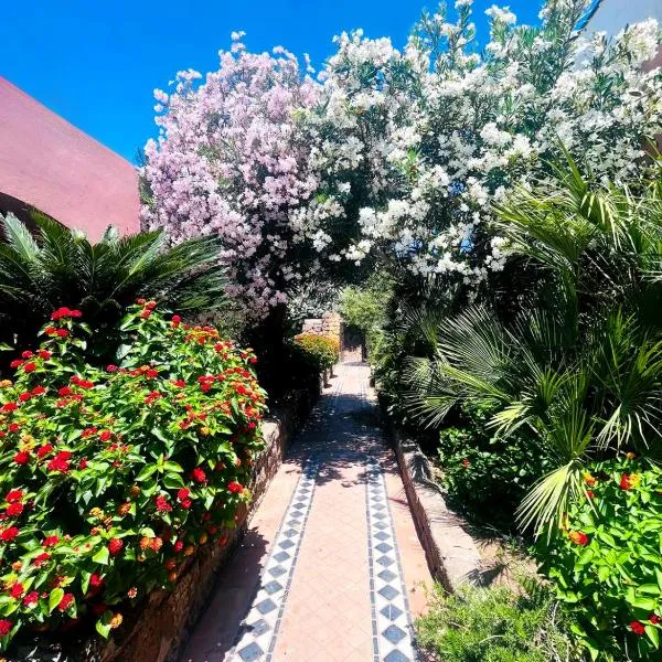 Hotel Lo Smeraldo, hotel v destinaci Ventotene