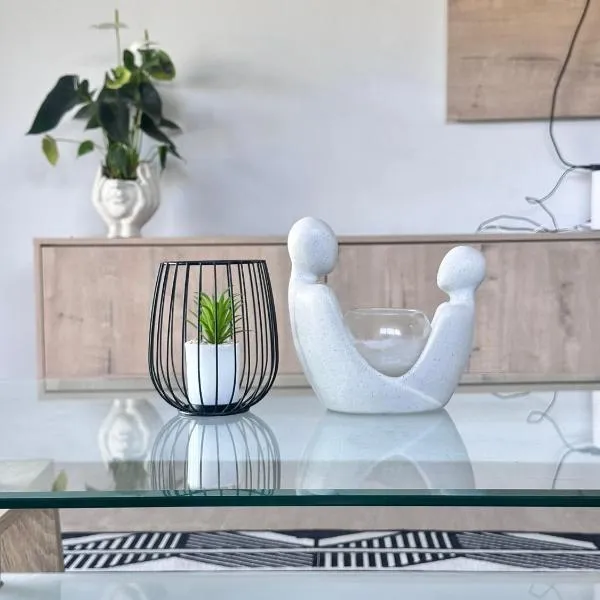 Coastal bliss at YnS apartment!, hotel v destinaci La Mercy