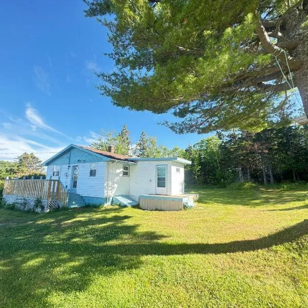 The White Pine Cottage on the Cabot trail, hotel v destinaci Englishtown