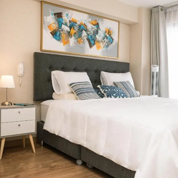 Modern 3BR 2BA Apt Gym and Parking Near Real Plaza, UP and Trendy Cafés, hôtel à Lima