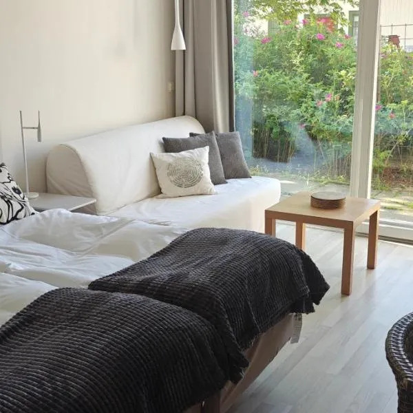 Nösundsgården Hotell & Vandrarhem，位于Nösund的酒店
