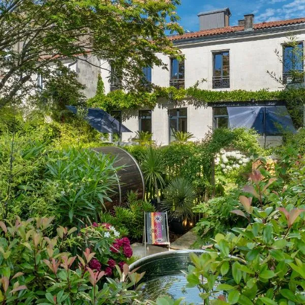 Escale Rochelaise, chambre avec access spa et sauna, hotel v La Rochelle