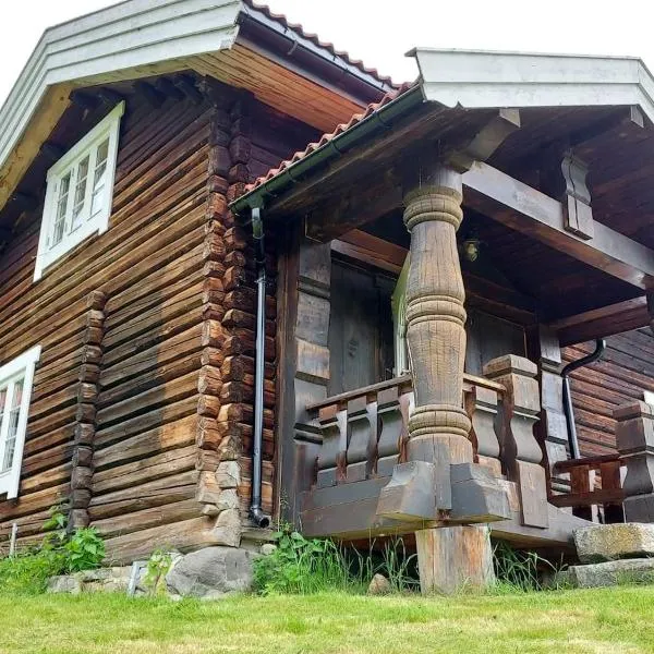 Beautiful place among forests and fields in a good old style, hotel in Eggedal