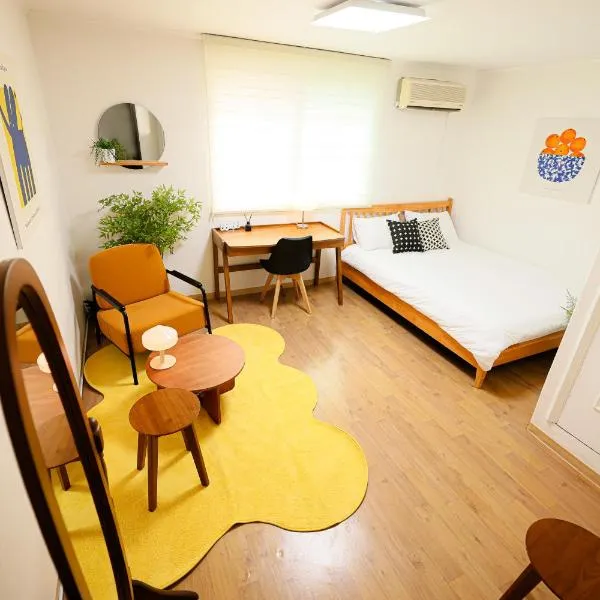 Daechi Stay, hotel in Seoul