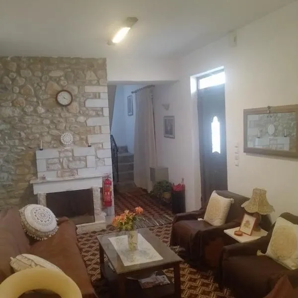 Toriza에 위치한 호텔 Efterpi's Tower House! εύ τέρπω she who brings joy