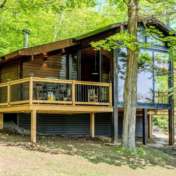 Lake Muskoka Deluxe 3-bdrm Cottage - Pier 100 #80, hotel in Port Carling