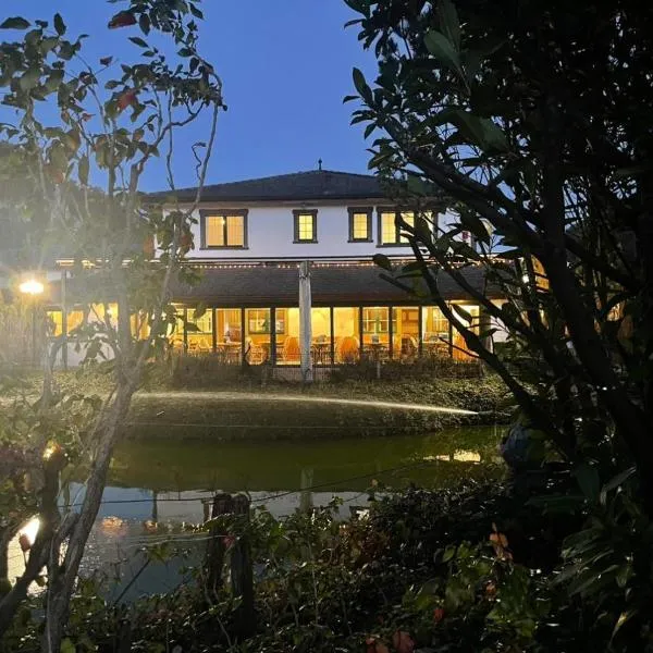 Le Cavalier Delémont – hotel w mieście Soyhières