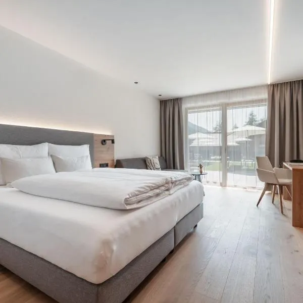 Hotel Traube, hotel en Pettneu am Arlberg