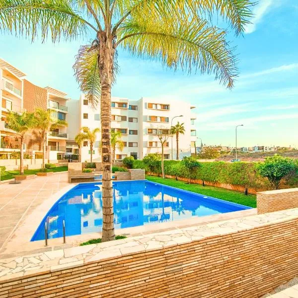 Agadir Bay Bel Appartement Vue piscine à 5 min de la plage, Hotel in Agadir