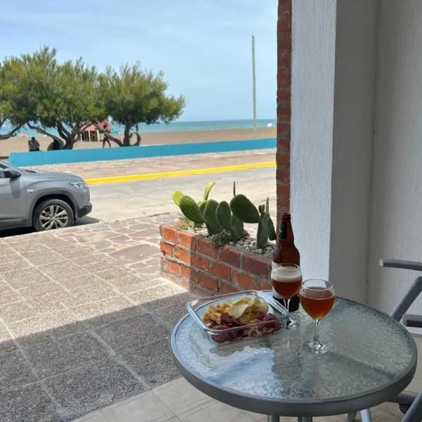 Lōla Beach House - Playa Unión, hotel v destinaci Playa Unión