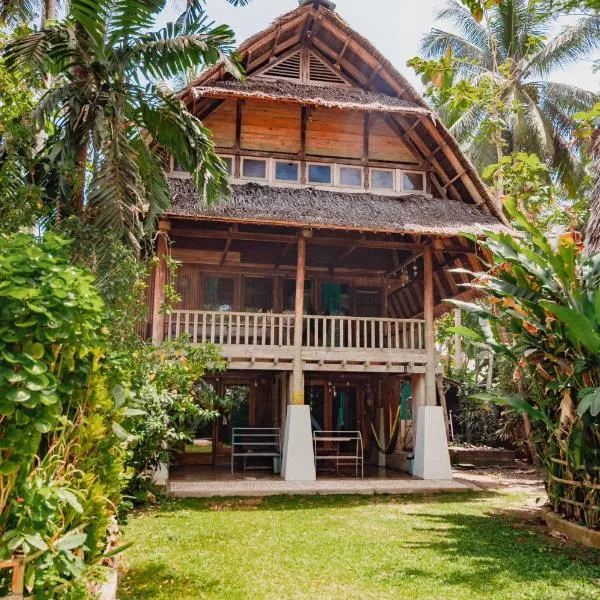 Villa Monyet Java, hotel v destinaci Batukaras