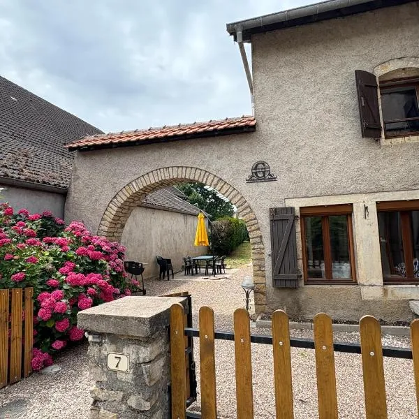 Le Champ du Bonheur, Hotel in Esprels