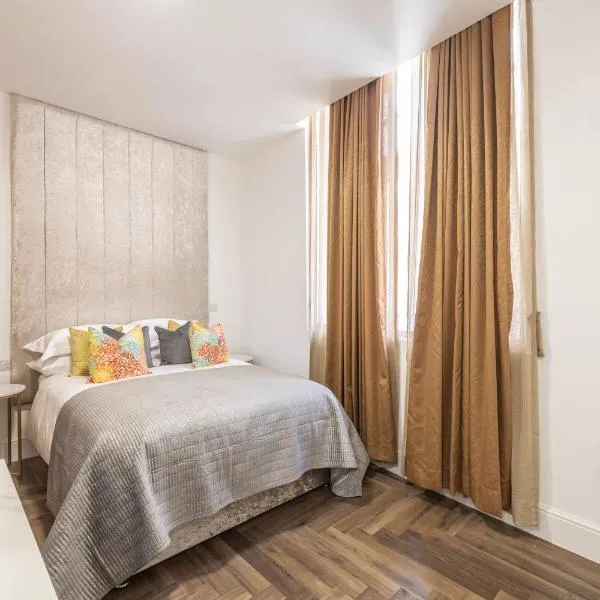 Luxury City Retreat Perfect for Business & Families & Free Gym By The Pocklington - The New Walk Suite, hotel in Leicester