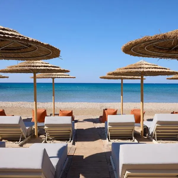Golden Milos Beach Ηouse by Domotel, hotel v mestu Provatas