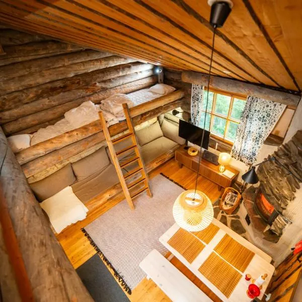 Slopeside Luppo - Original Log Cabin, Sauna, Ski 100m, hotel in Pyhätunturi