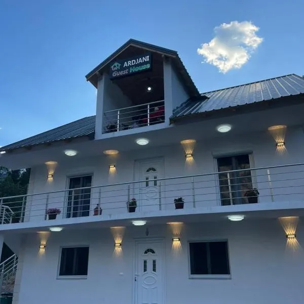 Ardiani Guesthouse, hotel v destinaci Valbonë