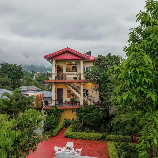 Riva Dreams 2-BHK Retreat with Hill Views & Lush Garden, hotell sihtkohas Dharmsāla