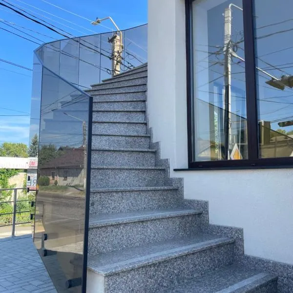 Miraj House, hotel u gradu Kelerashi-Tyrg