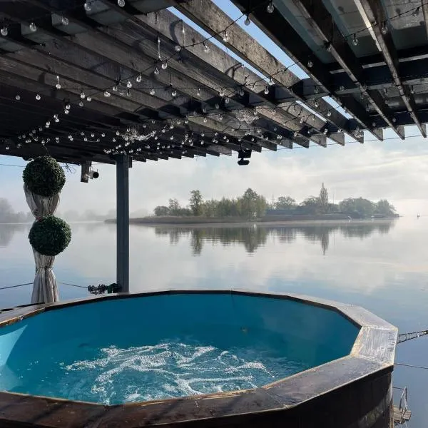 Houseboat on the water, hotel in Liepāja