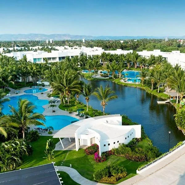 Departamento Mayan Lakes T9 - Albercas, club de playa, tenis, pádel y más, hotel ad Acapulco
