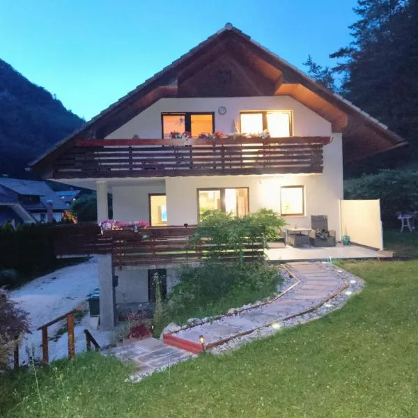 Apartment Magnolia, ξενοδοχείο σε Blejska Dobrava