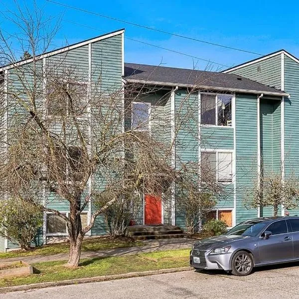 Private Room "Apple" by UW, hotel in Seattle