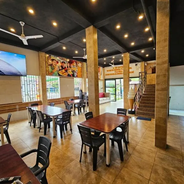 Casa de Perú Iquitos- Hotel & Restaurant, hotel v destinaci Iquitos