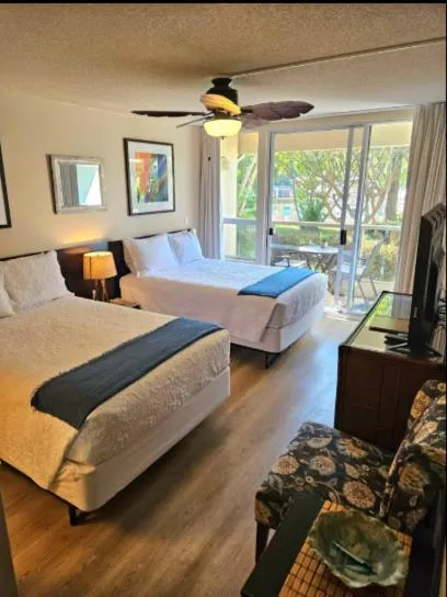 Resort Retreat Studio-Walk to Beach, Shops, Dining with AC, WIFI, hotel a Wailea