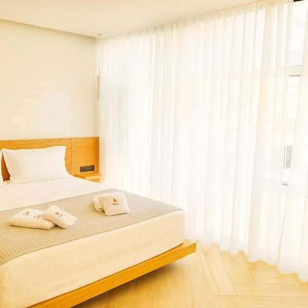 Triple A - Chic & Elegant by the Market - FREE parking!, hotel in Athens