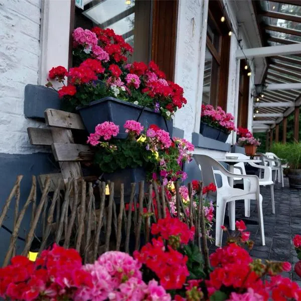 Hotel Le Chalet, ξενοδοχείο σε La-Roche-en-Ardenne