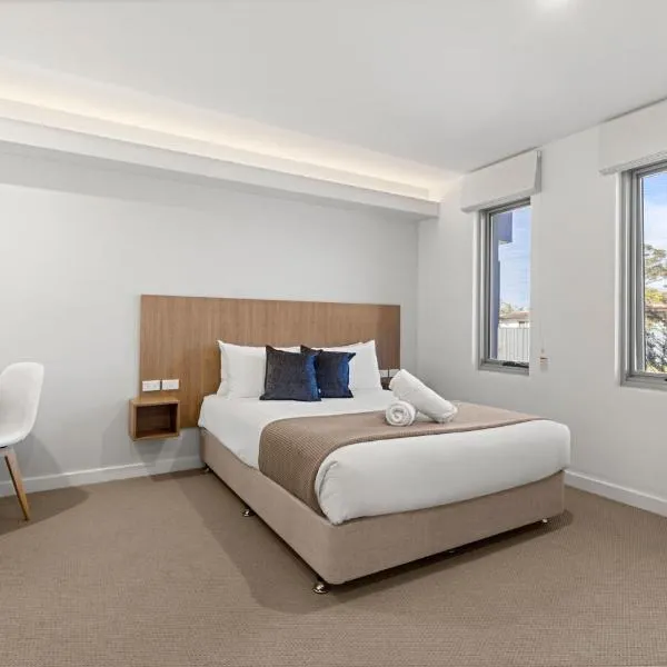 Modern Queen Studio - 6 Min Walk to Beach, hotel in Callala Beach