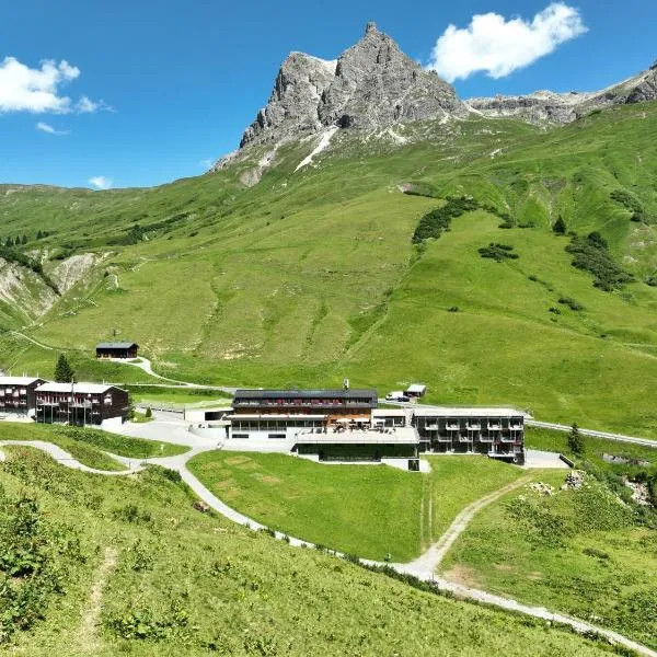 Hotel Adler، فندق في وارث ام ارلبرغ