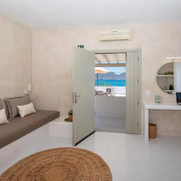 Moustakas Beach Apartments, hotel in Adamantas