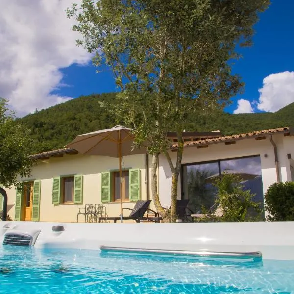 拉卡斯那迪奥帕克农家乐，位于诺尔恰的酒店