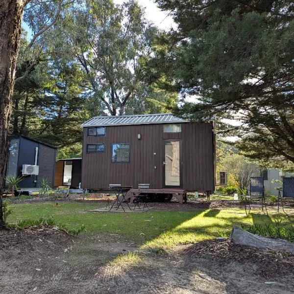 Tiny Homes Escape at Grampians Edge by Tiny Away, hotel in Dadswells Bridge