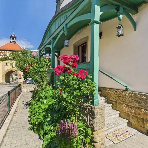 Villa Rose Neu renoviert und voll ausgestattet, hotel v destinaci Königsberg in Bayern