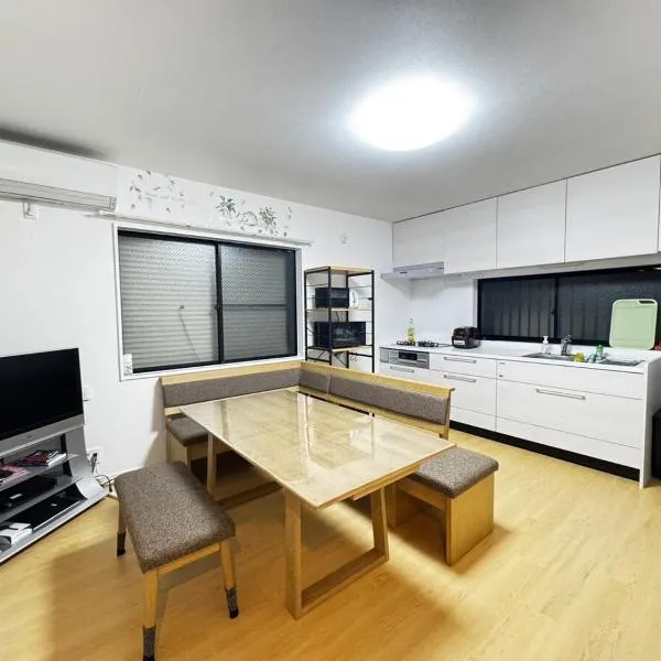 Near the station, no fee parking, 1 limited group, quiet residence, 2 floors 3LDK, 18 minutes from Nippori, Akihabara, Ueno, Tokyo 30 minutes, hotel din Tokyo