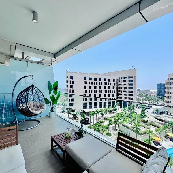 Circuit Views 1BR in Mayan 1, hotel en Abu Dabi