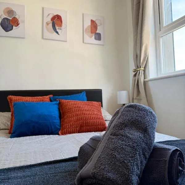 Zelena Luxurious Apartment, Private Parking, Fast Wi-Fi, Self Check-In Anytime Perfect For Late Arrivals, 5 Minutes to Old Trafford Stadium, hotel in Manchester