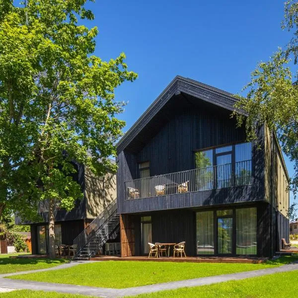 TOPOLIŲ Apartamentai, viešbutis mieste Palanga