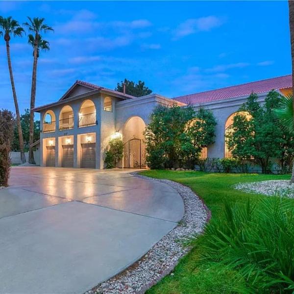 9 bedroom estate close to the strip, Las Vegas
