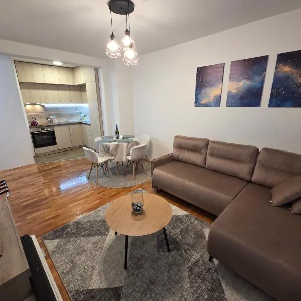 Star Apartman，位于弗拉涅的酒店