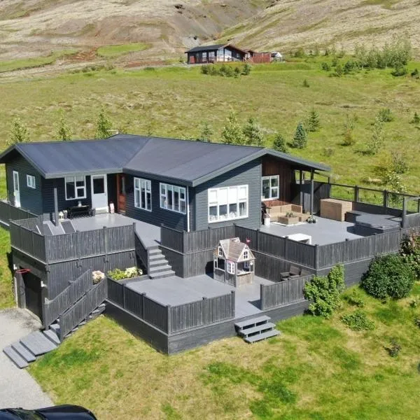 Luxury Family Getaway, Hotel in Selfoss