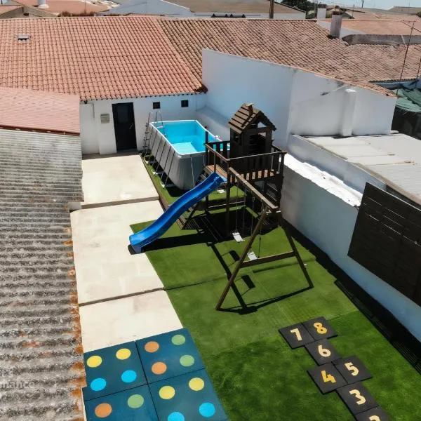 Santinho house 2, hotel in Beja