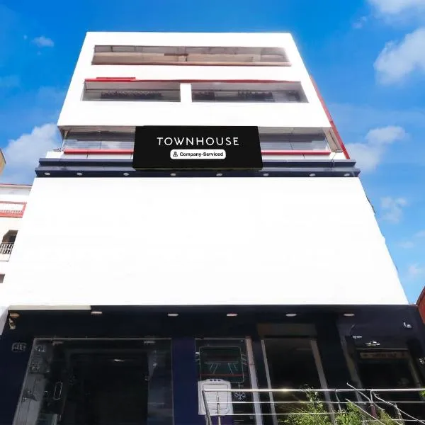 Super Townhouse Bank More Dhanbad Formerly Rise And Dine, hotel v destinaci Dhanbád