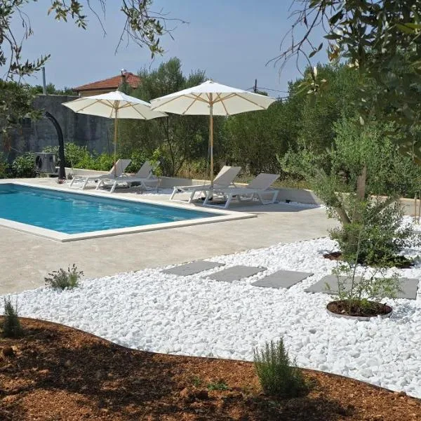 Villa Castelana, hotel in Barbat na Rabu