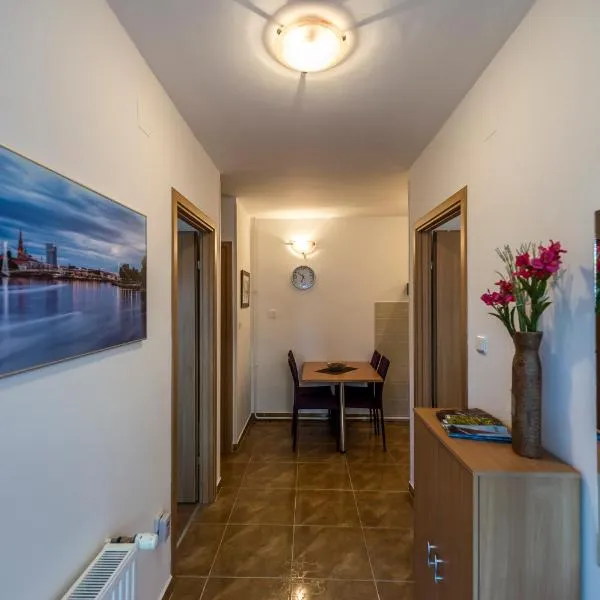 Apartment Divald, hotel in Osijek