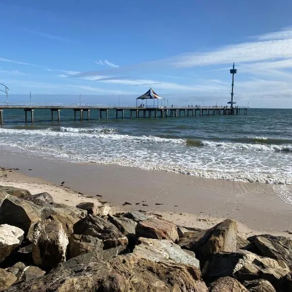 Brighton Beachfront Esplanade Studio Apartment, hotel in Brighton