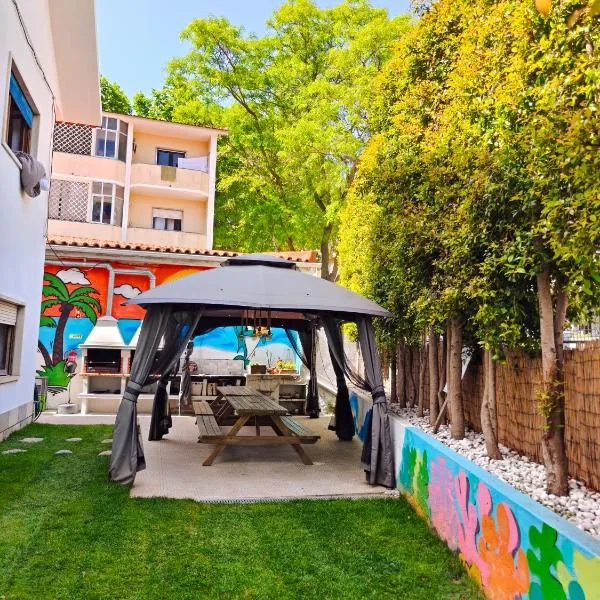 Lisbon Soul Surf Camp, hotel v destinaci Cascais